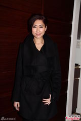 组图：黎耀祥微笑否认摆阵克林峰说