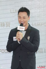 组图：电眼女娃迷倒林峰 萌生当爸念头