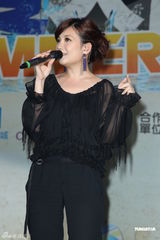 组图：吴克群梁静茹夏日唱响 潘玮柏杨丞琳接棒