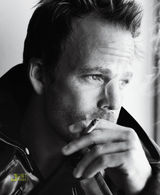 高清图：斯蒂芬-多尔夫登封面 时尚大片显熟男风范