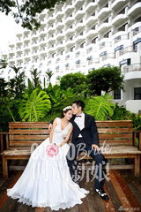 组图：严屹宽杜若溪登《时尚新娘》 婚纱照梦幻