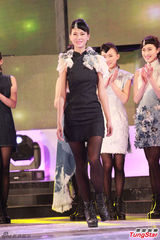 组图：亚姐中华赛区12强 佳丽泳装起舞风骚性感