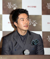 高清组图：韩星权相佑(权相宇)郑丽苑新片《疼痛》媒体首映