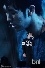 组图：2AM与MBLAQ等唱响炫动韩风演唱会