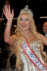 幻灯图集：《我的欢乐》戛纳首映 世界小姐抢镜