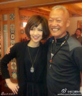 姚贝娜好声音首秀获赞 生活照活力斗鸡眼搞怪