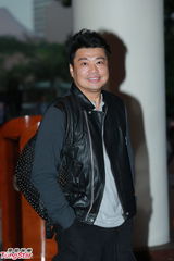 组图：钱嘉乐汤盈盈婚礼直击 伴郎阮兆祥抵达