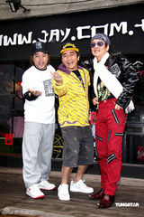 幻灯组图：吴宗宪高凌风康康上海开唱挑战纵贯线