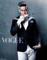 高清组图：韩片《间谍》主演携手拍写真 音乐剧般生动风趣