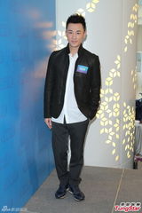 组图：林峰否认约满离巢TVB 不强求与女友合作