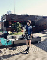 组图：夏梓桐首次亮相时尚杂志 青春气息逼人