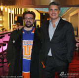 组图：电影《红色州》发布会 导演和嘉宾亲密合影