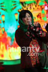 组图：谢娜新年录大咖秀  高原红造型再扮九妹