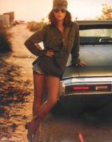 组图：英国性感美女谢尔丽-崔迪2011年年历写真