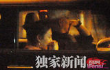 组图：张雨绮王全安街头热吻 早前车内哭泣照曝光