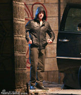 组图：克鲁斯《碟中谍4》片场狂奔 露招牌笑容