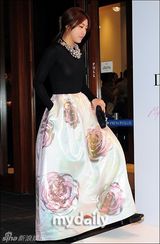 组图：河智苑韩智敏韩艺瑟出席活动装扮时尚