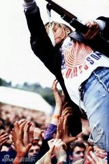 策划：纪念柯本去世20周年 回顾摇滚涅槃之路