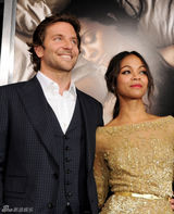 组图：《妙笔生花》洛城首映 黑美人佐伊金裙闪耀