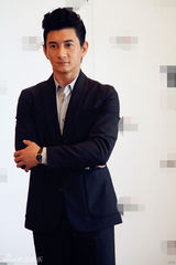 组图：吴奇隆被赞艺人中的“经典款”