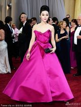 组图：奥斯卡红毯范冰冰粉色礼服大秀香肩雪肤