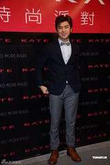 组图：陈柏霖鼓励选手自信 理想情人要独一无二