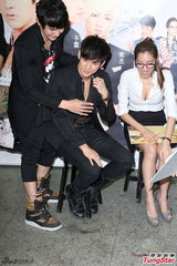 组图：汪东城当人体模特 模仿蒙娜丽莎惟妙惟肖