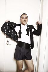 组图：黄觉内裤写真自我挑战秀好身材