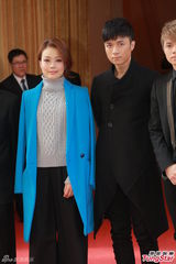 组图：方逸华跪拜邵逸夫 刘德华张学友致祭