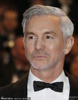 组图：《盖茨比》导演巴兹-鲁赫曼红毯绅士回眸