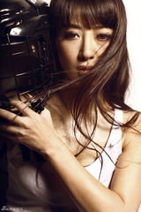 高清图：陈紫函运动写真曝光 展现女人性感与坚毅