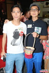 组图：黄翠如被周润发点名赞好心甜感动