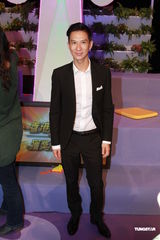 张家辉为拍戏地狱式减肥 容祖儿期待与其合作