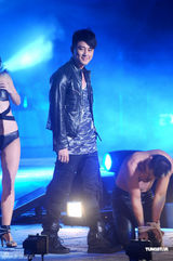 幻灯组图：胡杏儿被猛男夹击 林峰上演群魔乱战