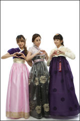 组图：Beast与4minute等韩星穿韩服送中秋祝福