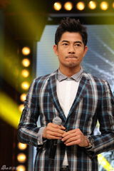 组图：郭富城亮相天天向上 卖萌搞怪变表情帝