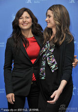 幻灯图集：《房东与租客》记者会 三美女竞艳