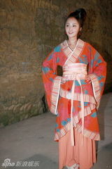 幻灯：《嫦娥》大打喜剧牌 姚笛明道情陷多角恋