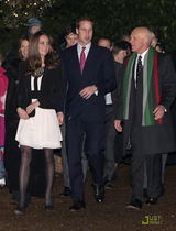 高清组图：威廉王子和未婚妻订婚后首度公开亮相