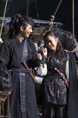 独家：《海盗》雪天开工 孙艺珍霸气雪莉遭绑