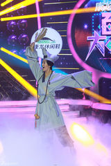 组图：谢娜《百变大咖秀》扮济公