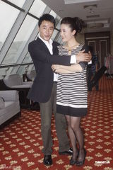 组图：《玫瑰炒肉丝》媒体探班 赵阳李乃文有默契