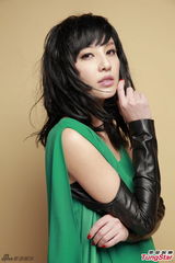 组图：郑希怡与男友共生死 演绎事业着陆内地