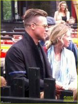 组图：皮特带双胞胎游玩享受亲子时光