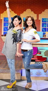 幻灯图：小S拉阿雅大闹小学堂  金曲奖主持提前较劲