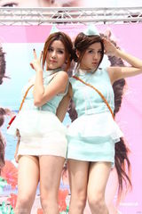 组图：BY2为新EP和写真造势 超短裙秀美腿