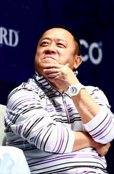 组图：姚明冯小刚曾志伟等出席高尔夫明星赛