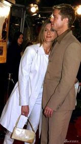 组图：盘点安妮斯顿与前夫皮特昔日甜蜜瞬间