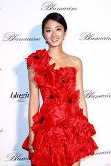 幻灯图集：桂纶镁斜肩裙美艳 蔡健雅宝蓝装优雅