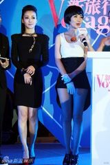 组图：陈紫函法老发型蛇形项链出位 女王气势逼人